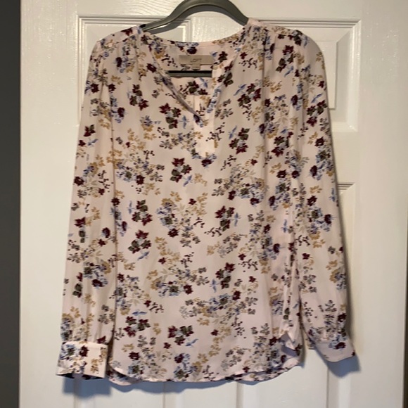 Loft - Picture 1 of 3